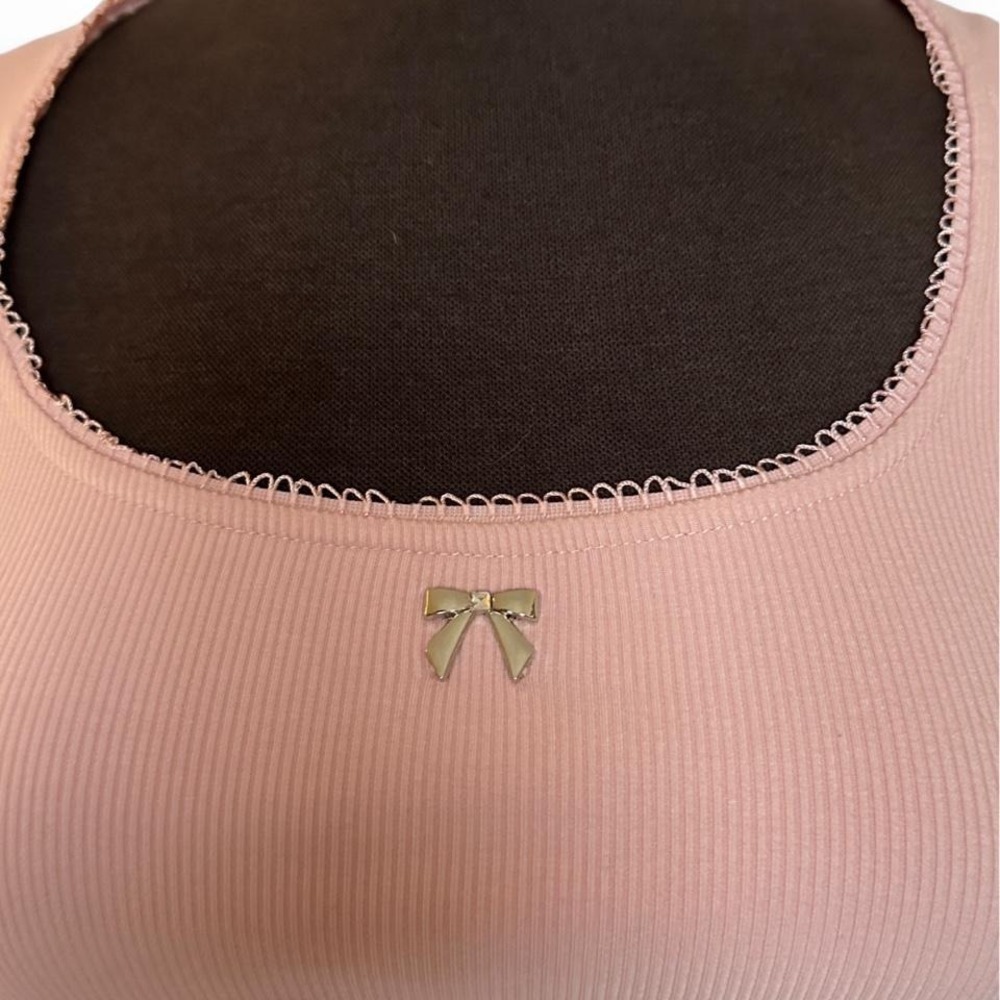 Pink top - Picture 3 of 5